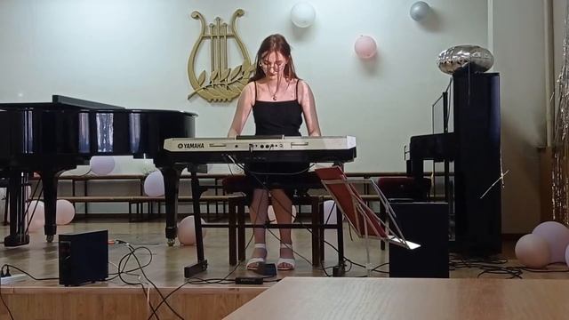 Show must go on синтезатор Выпуск ДМШ15 Новосибирск смотреть онлайн