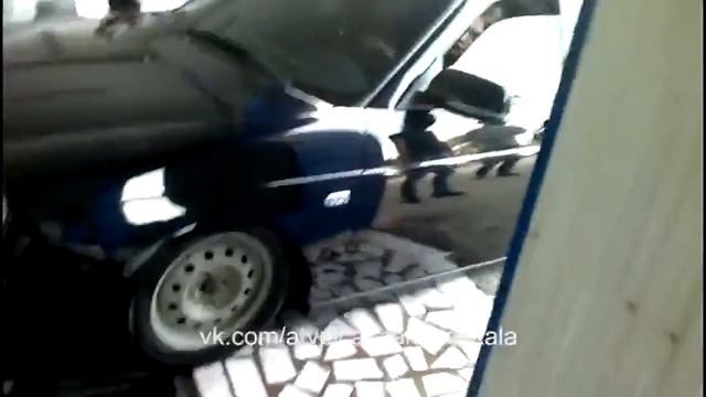 Девушка за рулем приоры! смотреть онлайн