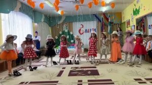 8 марта Танец  ,, Я возьму у мамы бусы "😍❤️ Подготовительная группа