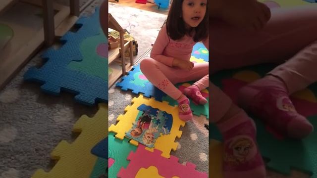 Как Дениз собирает пазыл.