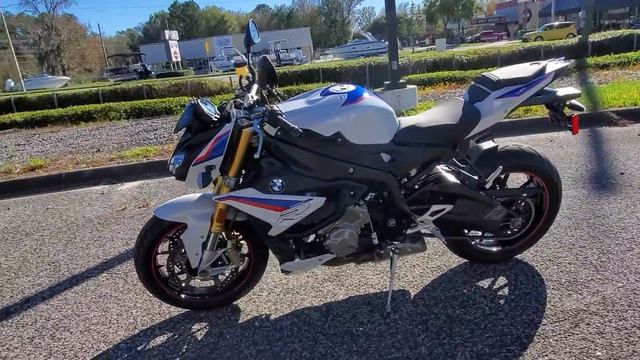 2020 BMW S1000R смотреть онлайн