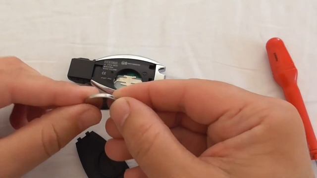 Mercedes Schlüssel Batterie wechseln C-KL E-KL ML смотреть онлайн