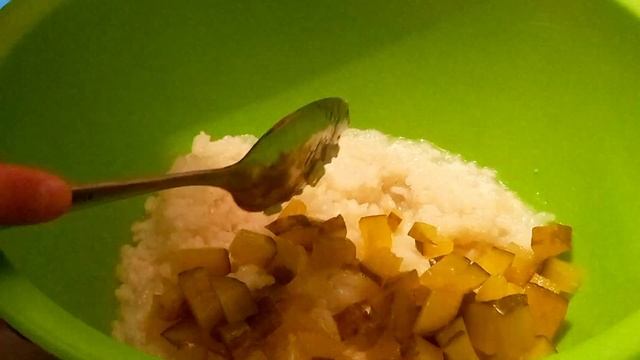 Жеуге де, жасауға да жеңіл күріш салаты. Қазақша рецет.