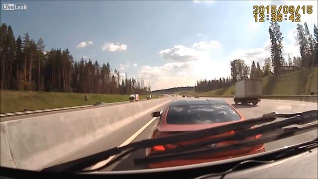 Road Rage Between BMW and Ambulance смотреть онлайн