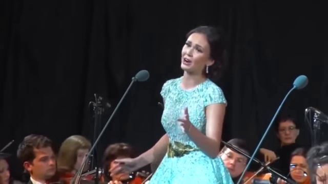 Aida Garifullina - Casta Diva - Bellini (Norma) смотреть онлайн