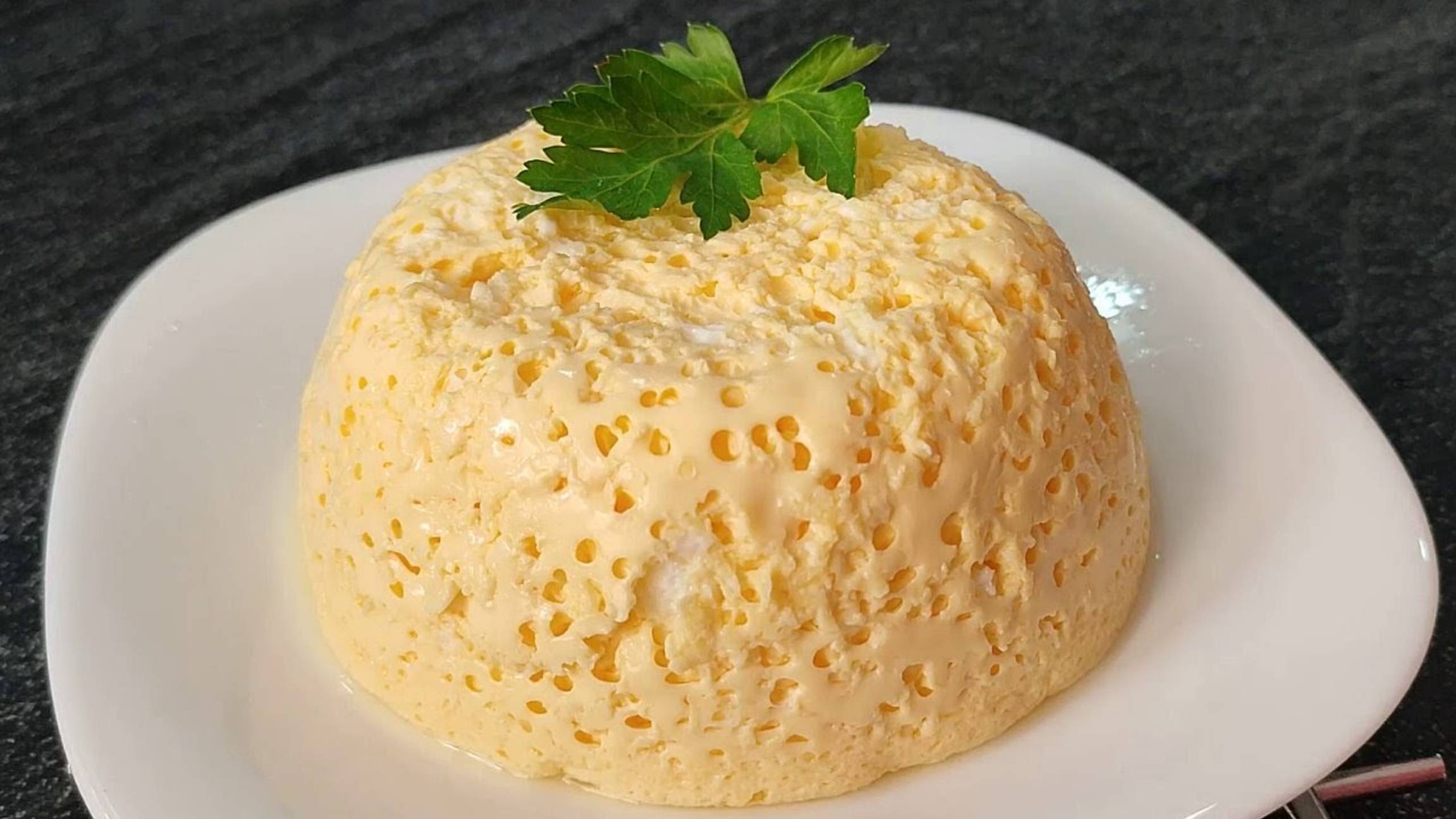 Всегда ПЫШНЫЙ ОМЛЕТ из 2х ингредиентов! Без жира, муки и духовки! Всегда получается! смотреть онлайн