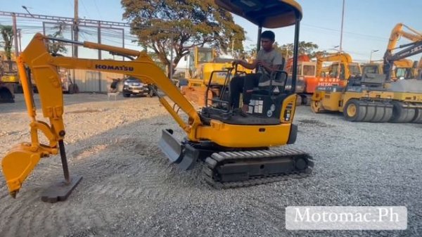 KOMATSU PC18MR-2 Mini excavator Backhoe with Built-in Breaker & Expandable under carriage.