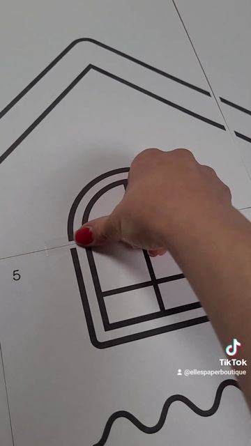 DIY Gingerbread House Prop Using A Mosaic Template | EllesPaperBoutique