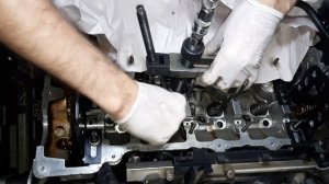 Замена МСК (маслосъёмных колпачков) на BMW 320i E90, двигатель N46.