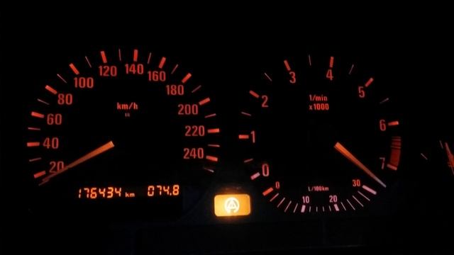 BMW E36 M52B20 7500rpm 151whp смотреть онлайн