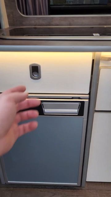 Volkswagen Transporter T6.1 Highline Campervan. смотреть онлайн