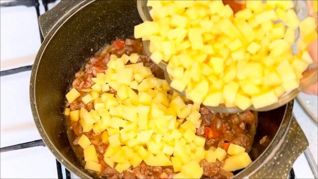 Это безумно вкусно. Даже моя мама не перестанет есть это блюдо! СЫТНЫЙ УЖИН.