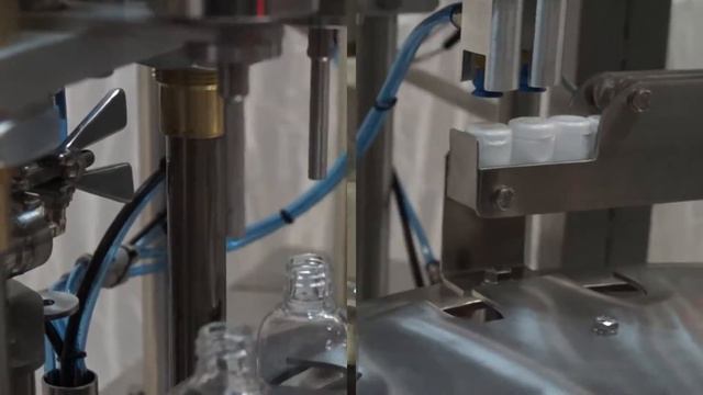 Автомат мод. TPL для розлива в пластиковые бутылки смотреть онлайн