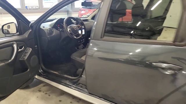 DACIA DUSTER 1.5 dCi 110ch BLACK TOUCH 4X2 смотреть онлайн