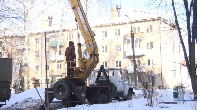 2022 02 16 Уборка наледи с крыш домов смотреть онлайн