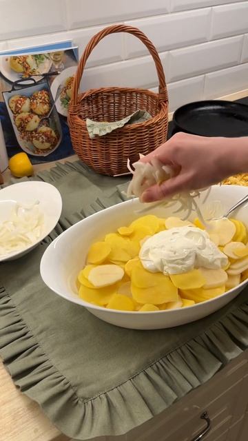 ЗАПЕЧЕННЫЙ КАРТОФЕЛЬ С СЫРОМ. #рецепты #чтоприготовить #обед #рецепт смотреть онлайн