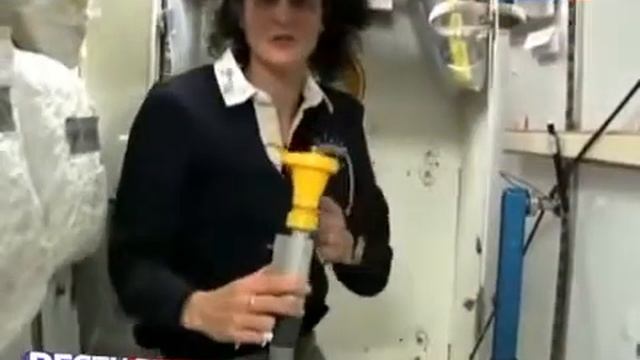 Как космонавты ходят в туалет смотреть онлайн