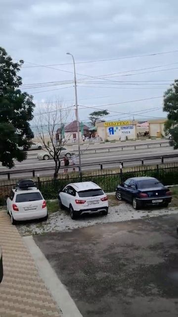 #шок 😲в Лермонтово #перебегают через❗#трассу❗🚘🚘🚘 а не переходят 🌉 через надземный пешеходный перехо смотреть онлайн