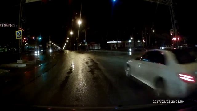 Mercedes vs BMW crash смотреть онлайн