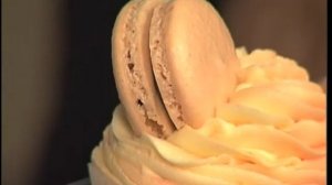 Naartjie cupcakes with frosting 5 ways by Lianne Holt