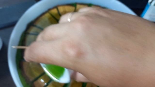 Часы из эпоксидной смолы и спила дуба вариант1