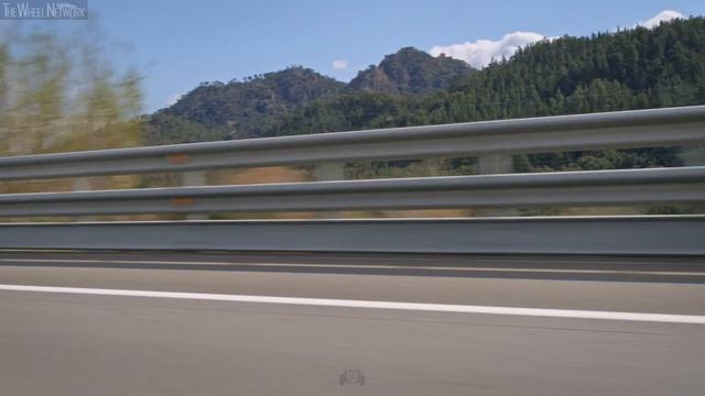 2024 Skoda Kodiaq IV Plug-in Hybrid | Moon White | Driving, Interior, Exterior