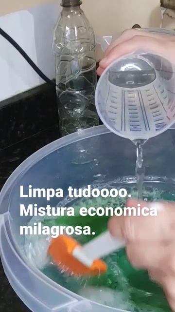 Detergente limpeza pesada e lava roupas claras . #arrumando #sabao смотреть онлайн