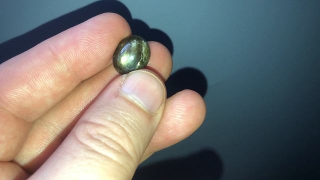 Сапфир звёздчатый, коричневато- черный 16,36кт №188