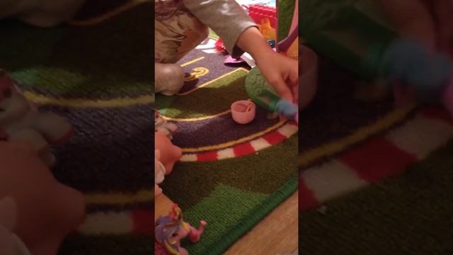 Почему в Папилье крякает снег?