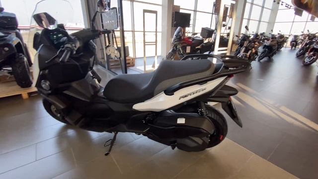 QJ Motor Fort 350 белый смотреть онлайн