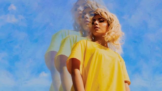 Miya - Tous Les Deux Ft. JuL (Vidéo Lyrics) Track 1 смотреть онлайн