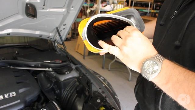 BMW Air Filter Replacement (M3) смотреть онлайн