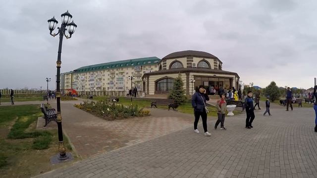 Атырау. Рэтро Парк. Первая прогулка по парку 14.10.2017 смотреть онлайн