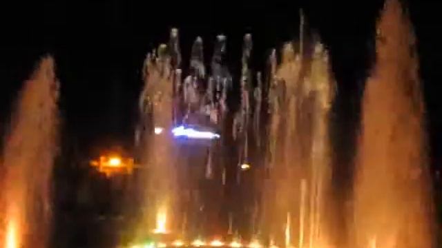 Музыкальный фонтан в г. Миргород. смотреть онлайн