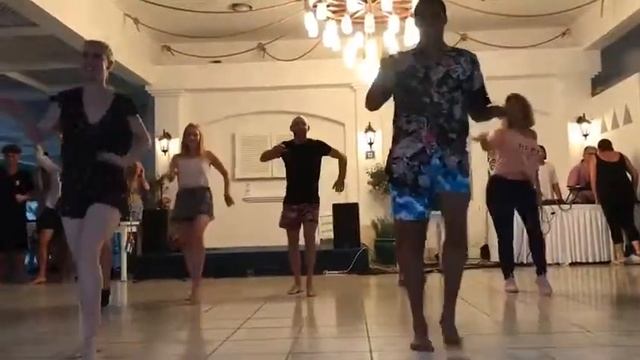 Cuban Salsa Show Class Performance with Wilmer y Maria at 9th CubaMiSalsa Pool Party - Cyprus 2018 смотреть онлайн