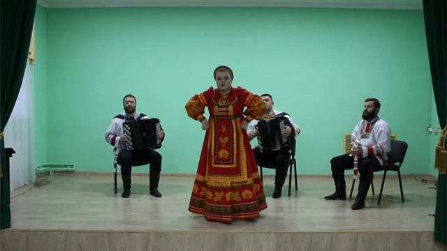 "Рассыпала Маланья бобы" исполняет Марина Матвеева смотреть онлайн