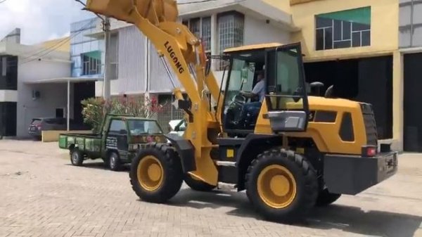 test drive Lugong LG 946 di gresik surabaya, info khusus sumbagut 082363580187