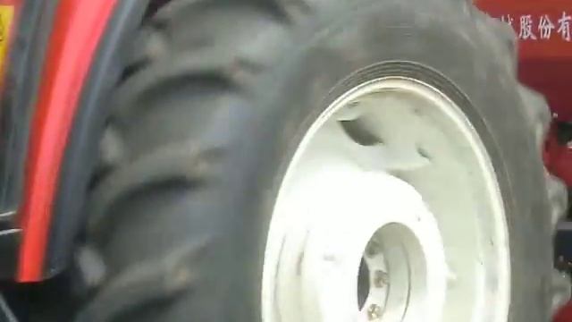 YTO 90hp 4 wheel drive Tractor with 24 Rows seed drill planting oats in Uruguay смотреть онлайн