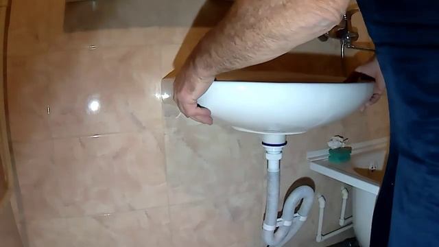 Как снять раковину в ванной комнате. смотреть онлайн
