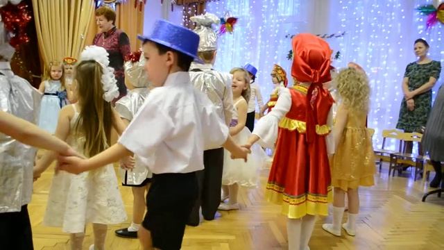 Елка в детском саду 2012-2013. смотреть онлайн