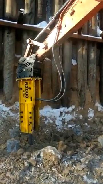 Гидромолот Exten R2000 на экскаваторе Doosan DX225 смотреть онлайн