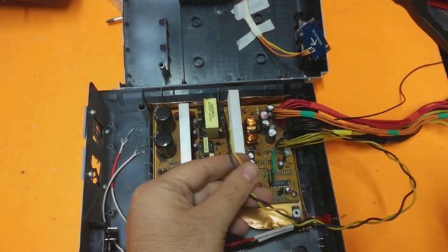 Alimentatore da banco Atx con regolazione di tensione fai da te смотреть онлайн
