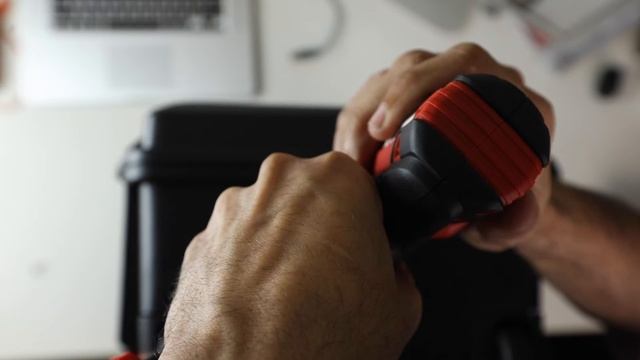 Pelican Case 1535 AIR Modification to attach a Tripod for transporting and travel смотреть онлайн