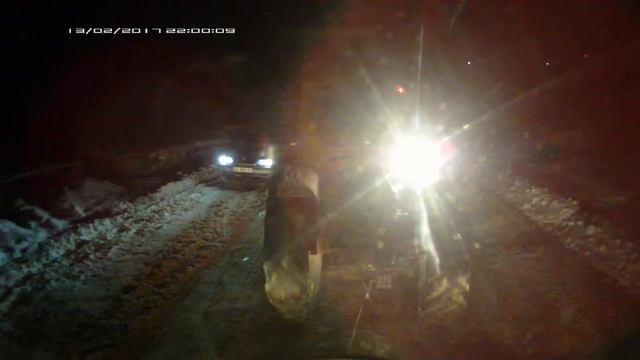 Трактор в поле дыр-дыр-дыр... Дальнобой.