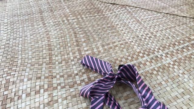 How To Tie A Tie 3 Steps By Hand