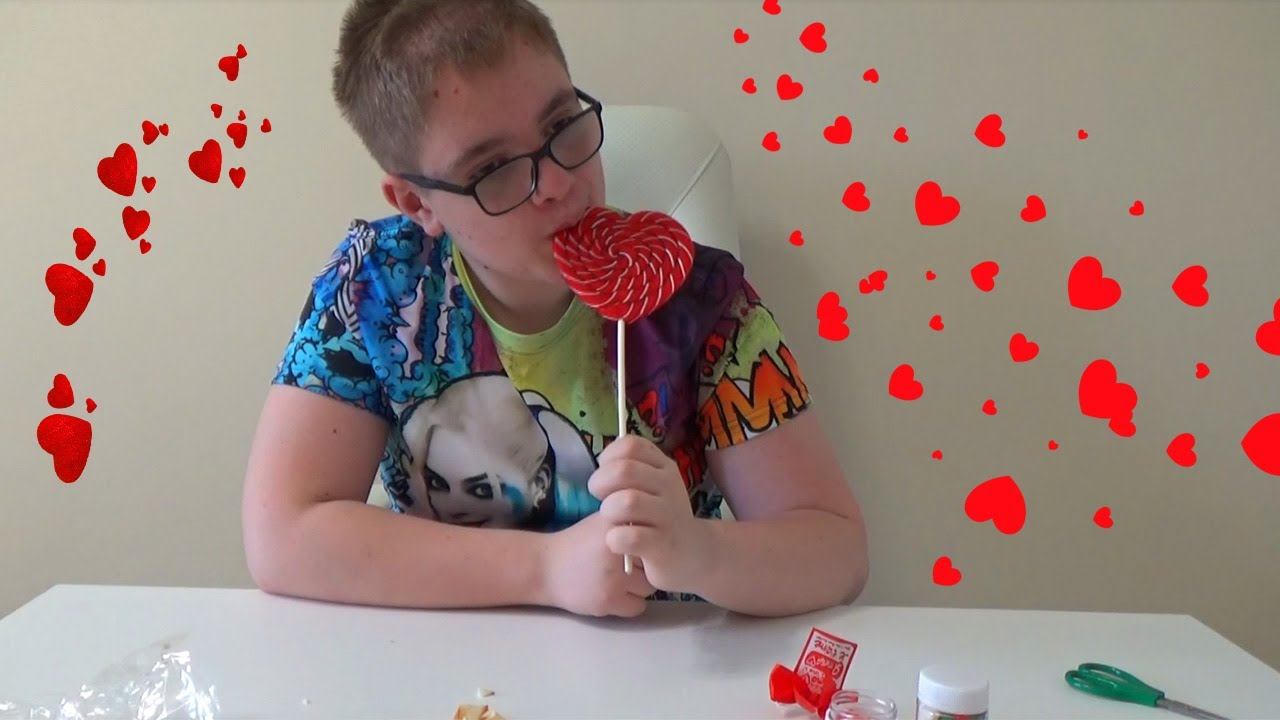 Даша НАШЛАСЬ!!! Письмо и посылка от МОЕЙ тайной ПОКЛОННИЦЫ! смотреть онлайн