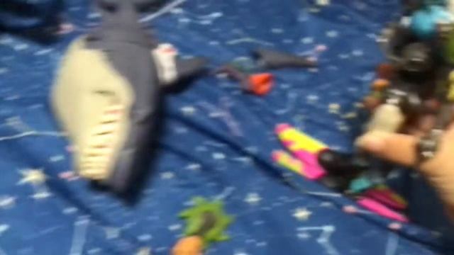 Unboxing Fortnite toys (Upgrade shark Kit action figure) смотреть онлайн