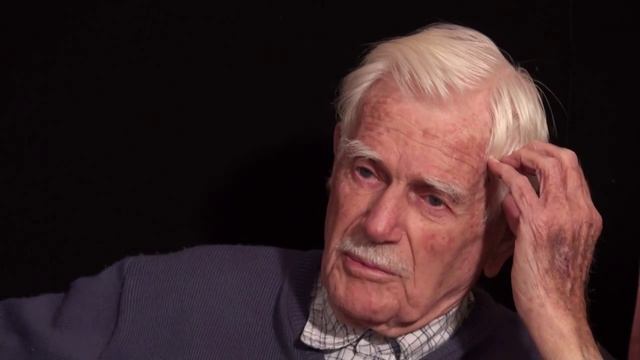 WW2 desert fighter pilot interview 14: Slit trenches in the desert смотреть онлайн