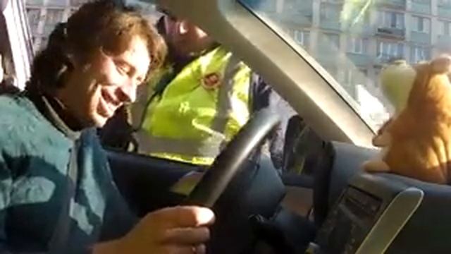 Хомяк и тупой мент смотреть онлайн