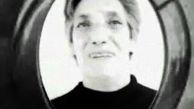 Quattro - Videofonia Del Futuro - Petrolio Pubblicity